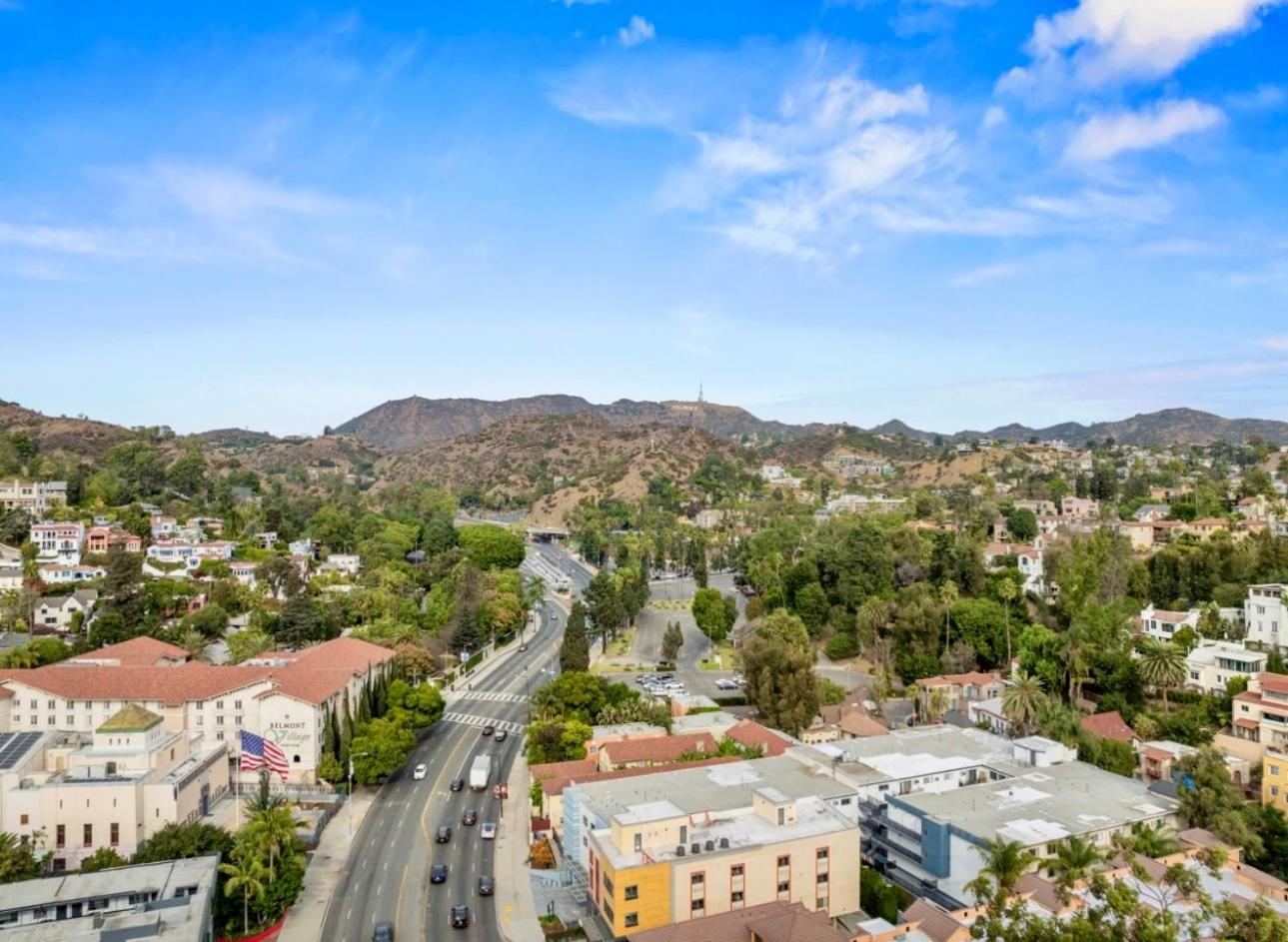 לוס אנג'לס Elegant Hollywood Retreat - Spacious 2Br 2Ba Condo With Resort-Style Amenities מראה חיצוני תמונה