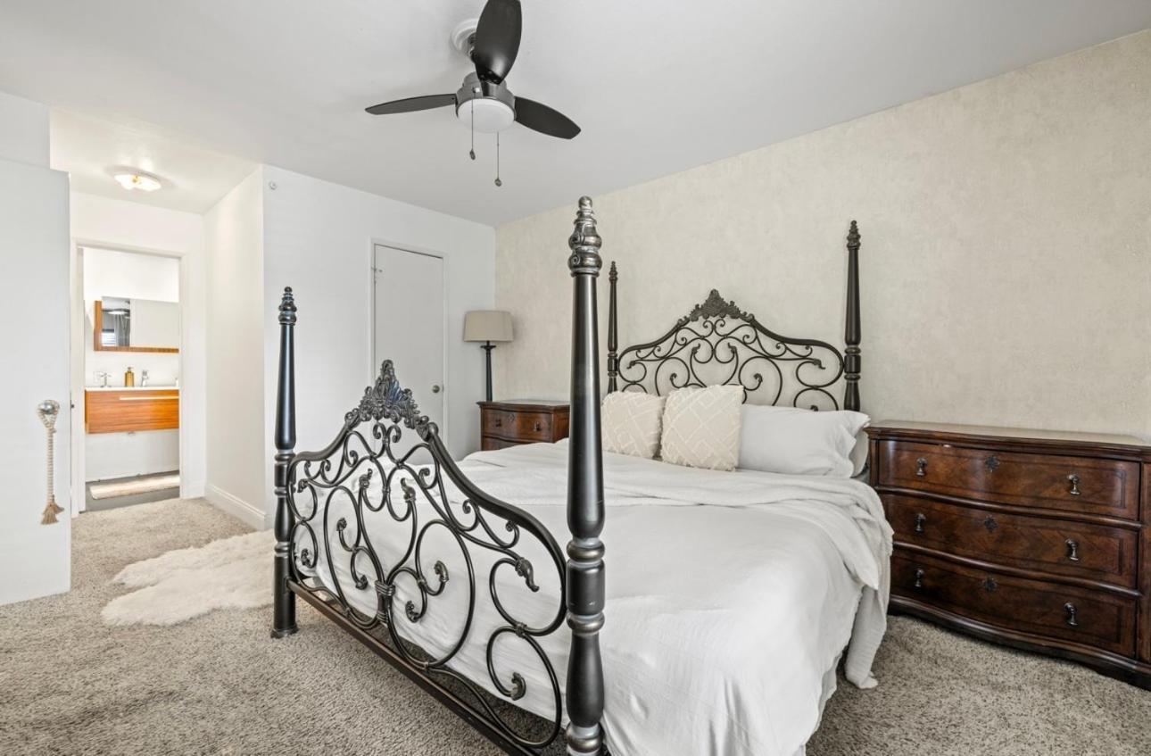 לוס אנג'לס Elegant Hollywood Retreat - Spacious 2Br 2Ba Condo With Resort-Style Amenities מראה חיצוני תמונה